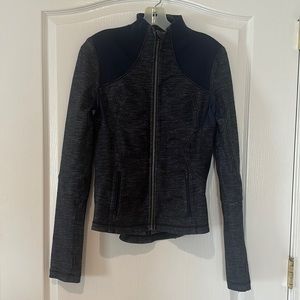 Lulu lemon zip up Define jacket size 6 women